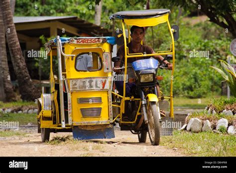 Philippines Mindoro Tricycle Taxi Fotos Und Bildmaterial In Hoher