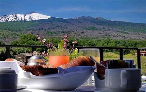 Se tilbud hos etna wine agriturismo, inkludert fullt refunderbare priser med gratis avbestilling. Il Picciolo Etna Golf Resort & Spa: Hotel a Castiglione di ...