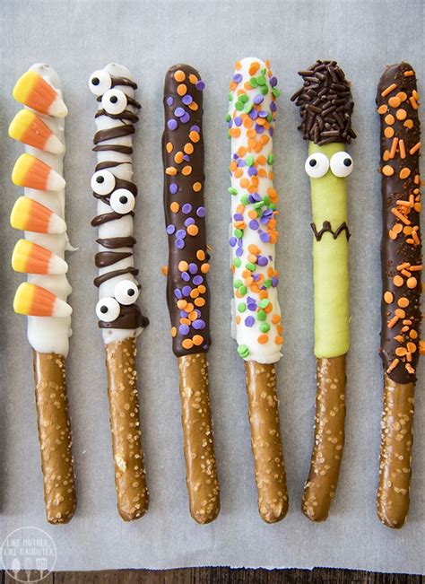 Halloween Pretzels Are Fun And Spooky Chocolate Covered Pretzels