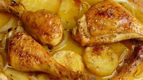 El artículo anterior es una receta muy simple. Pollo al horno con patatas y cebolla - Periodista Digital