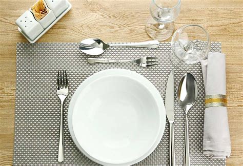 How To Set A Table Basic Formal And Informal Table Settings