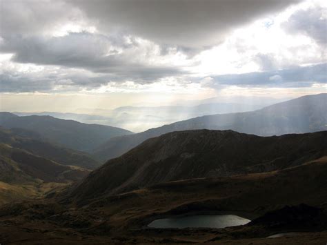 Although the united states and most members of the european union (eu) recognized kosovo's declaration of independence. Berge im Kosovo Foto & Bild | landschaft, berge, klammen ...