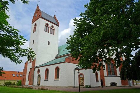Den har 42 stämmor fördelade på 3 manualer och pedal. bollnäs kyrka är en kyrka som ligger i bollnäs församling i bollnäs kommun. ᐅ Hörby kyrka i Hörby • Adress & Öppettider • Fenix Begravning