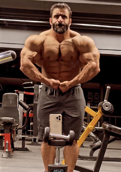 Hadi Choopan Gives Off Season Physique Update Does Intense Training