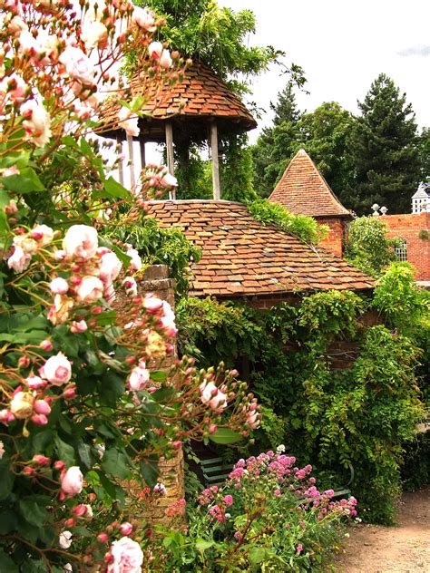Stone House Cottage Gardens