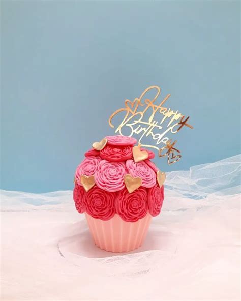 ‎ماکت کیک‎ On Instagram‎ 🌸 نمونه اجرا شده ماکت باگر کیک دخترونه سفارش