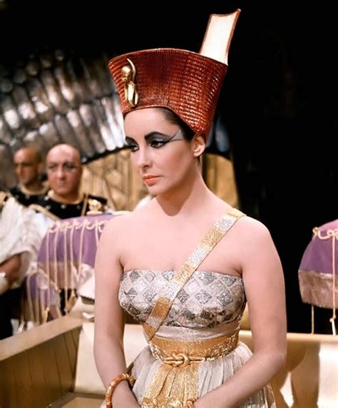 Charting Elizabeth Taylor S Powerful Costumes In Cleopatra Another