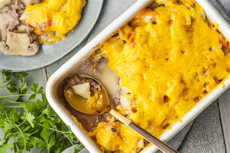 Easy Ground Beef Casserole With Potatoes And Cheddar Cheese Recipe