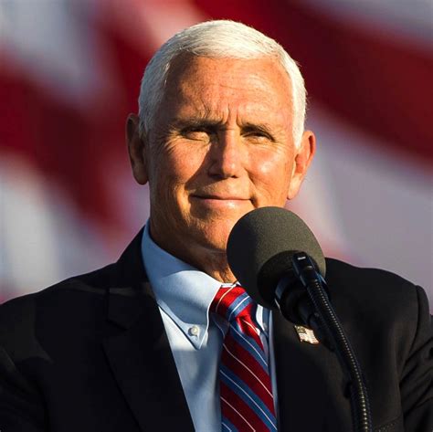Mike Pence Returns Home To Indiana The Legend 959 Fm