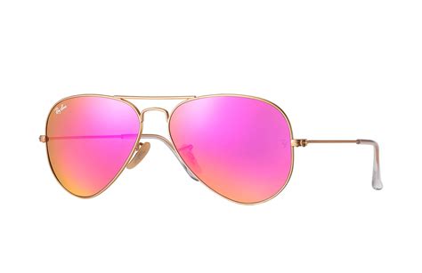 Das modell rb3025jm ist nicht polarisiert und steht mit 6 unterschiedlichen gläservariationen zur auswahl. Ray Ban Sonnenbrille Aviator Flash Lenses Gold Zyklam bei ...