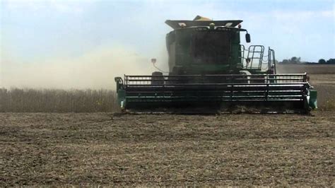 3 John Deere Combines Cutting Soybeans Youtube