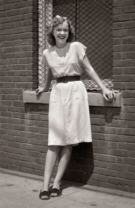 30 cool photos show what teenage girls wore in the 1940s us 545