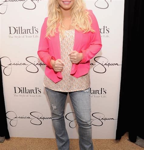 Jessica Simpson Flaunts Pound Weight Loss