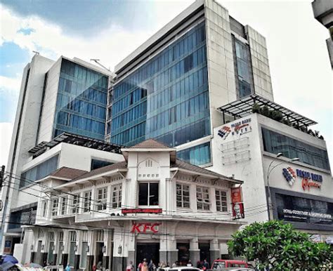 Pasar Baru Square Hotel Bandung - Info Jam Buka, Alamat dan Ulasan
