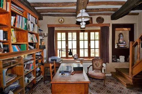 Looking to stay near the airport, train station, or other popular transport hubs? Fermette (little farmhouse) Couvin Belgium | Fermette