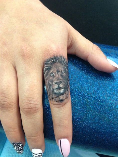 Female Lion Tattoo On Finger Viraltattoo