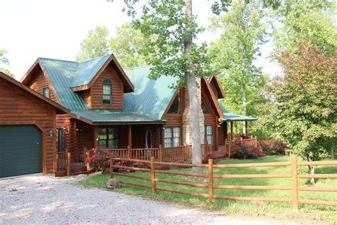Stunning Log Home In Central Ky On 50 Acres Mountain Property For