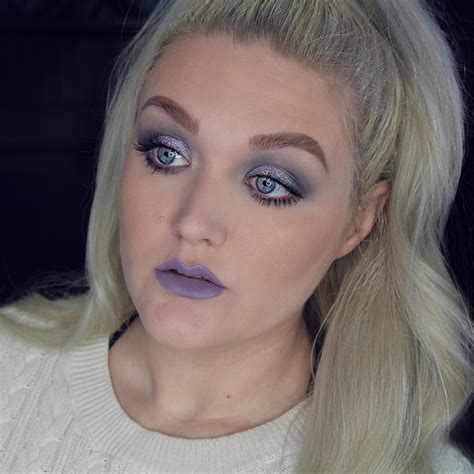 Purple Monochromatic Makeup | Monochromatic makeup, Makeup inspo, Makeup