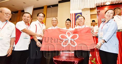 Datuk seri panglima haji lajim ukin (born 15 june 1955) is a malaysian politician. Saya bukan 'dibeli' untuk sertai PPBM: Lajim | Utusan Borneo Online