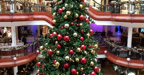 #loveglasgowthischristmas by shopping local, either in person or virtually. Fun things to do in Glasgow over the Christmas Period