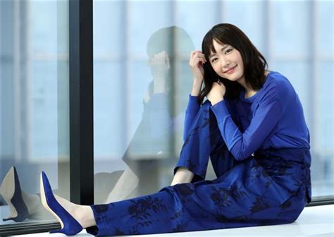 逃げ恥の新垣結衣（32）オフショットが悶絶級にかわいくて尊すぎると話題に #逃げ恥 #新垣結衣 #星野源 #逃げるは恥だが役に立つ. 新垣結衣｜「逃げ恥」新春SPは1月2日 … 写真1/1｜イザ!