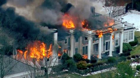 Free fire is the ultimate survival shooter game available on mobile. Massive 4-alarm fire destroys mansion in Massachusetts | GMA