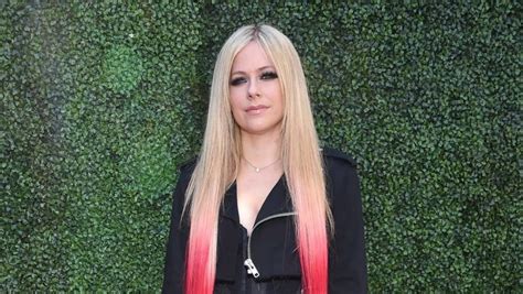 Avril Lavigne Celebrates 20th Anniversary Of Her Debut Album Let Go