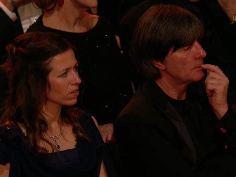 Hat joachim löw nach der trennung eine neue freundin? Joachim Löw bei Bambi-Event: Wer war bloß die schöne Dame ...