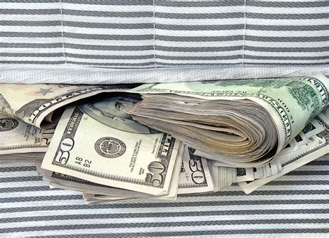 Mattresses, at least the modern concept of one, began way back in the times of the egyptian pharaohs. Here's How Much Money You Should Save Based On Your Income ...