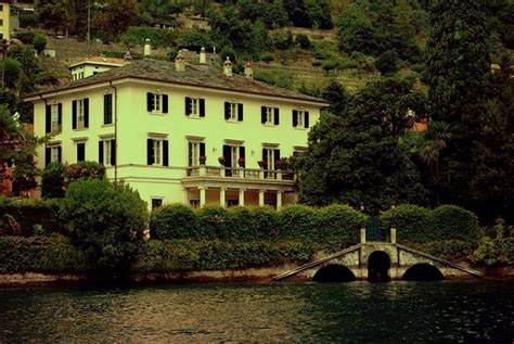 George Clooneyss Lake Como Mansion Is A Must See Celebrity Homes