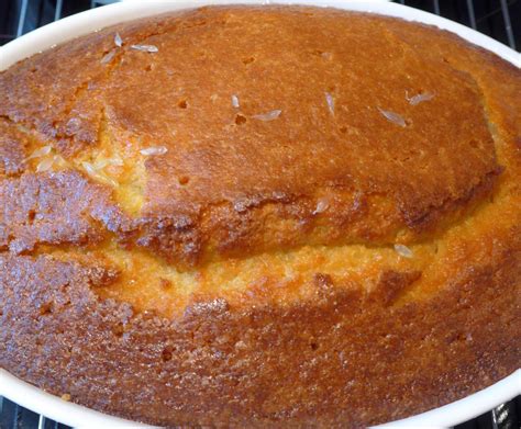 In diesem rezept zeige ich euch das rezept für ( pogca) türkisches gebäck wie im türkischen bäcker.hier findet ihr noch mehr türkische. Türkischer Joghurtkuchen | Rezept | Joghurt kuchen, Kuchen ...