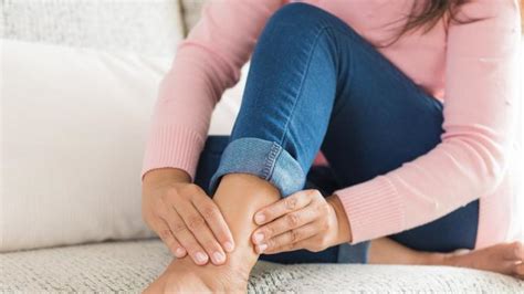 Opuchnięte kostki u nóg przyczyny i domowe sposoby leczenia Choroby