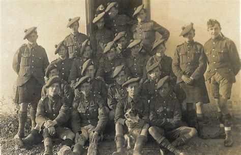 G420 Unnamed Group Cameronians Scottish Rifles