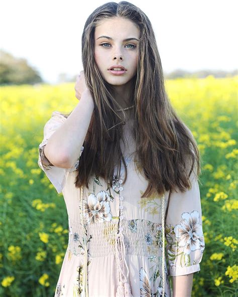 Meika Woollard Style Clothes Outfits And Fashion• Page 6 Of 6