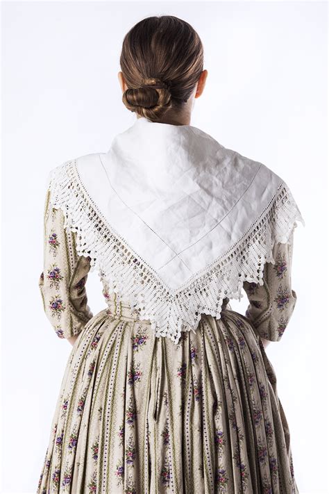1860's lovely example of a silk tea gown with excellent use of trim & fringe on the bodice. Day Dress, 1860's - Thunder Thighs Costumes Ltd.