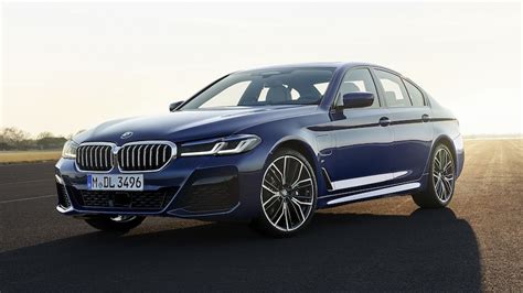2022 Bmw 5 Series Buyers Guide Reviews Specs Comparisons