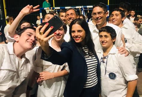 שרת המשפטים איילת שקד דורשת לשקול את העמדתה לדין משמעתי של המשנה ליועץ המשפטי לממשלה דינה זילבר ואת הפסקת הופעתה כמייצגת הממשלה ומשרד המשפטים בפני רשויות השלטון השונות. חברי הכנסת של הבית היהודי ביקרו בסניפי בני עקיבא לכבוד שבת ...