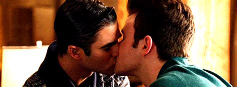 A Kiss Full Of Passion And Love And Everything They Mean To Each Other Blaine And Kurt Glee