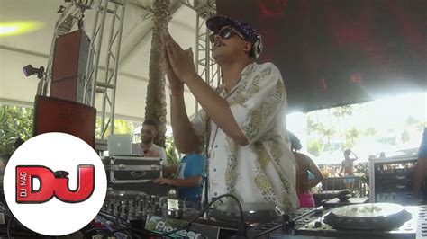 Seth Troxler In Miami Live From Dj Mag Pool Party Wmc Youtube