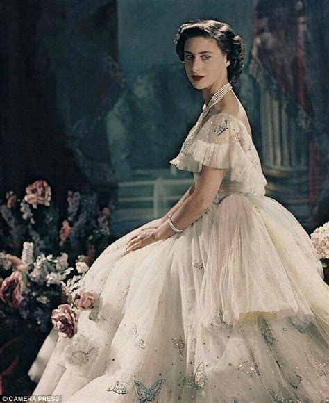 Beautiful Portrait Of Princess Margaret 💜 I Love Her Dress