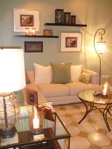Wall Decorating With Pictures Houzz