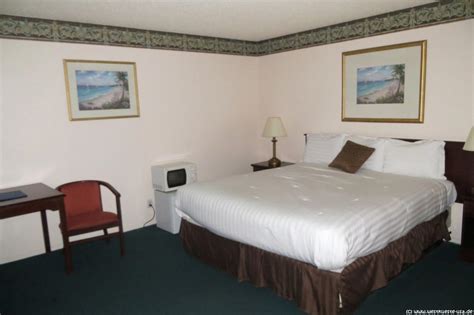The location is perpect near beach and hearst castle. Courtesy Inn - Motel in San Simeon