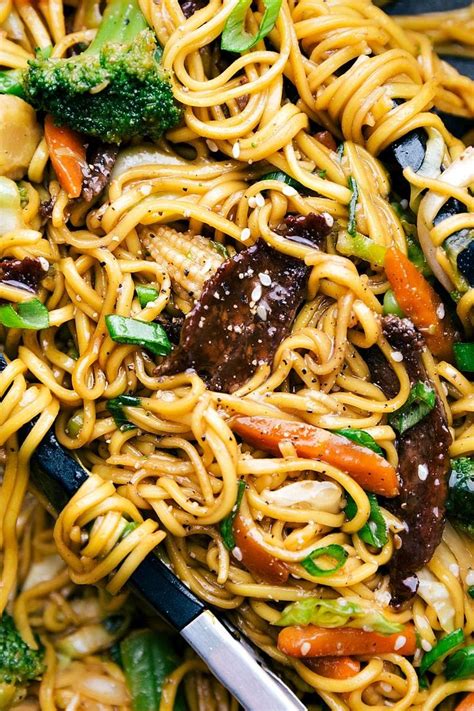Easy 30 Minute Beef Chow Mein With Flavorful Pieces Of Beef Plenty Of