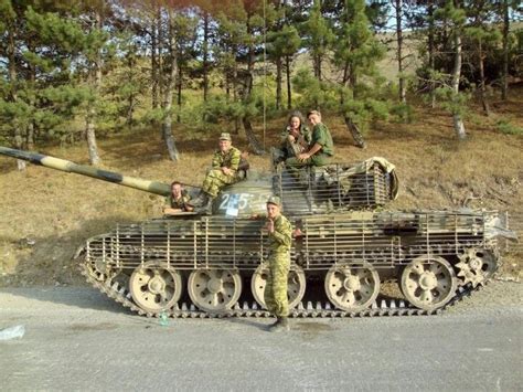 Russian T 62m In South Ossetia They Have Rpg Probs Too Tanks