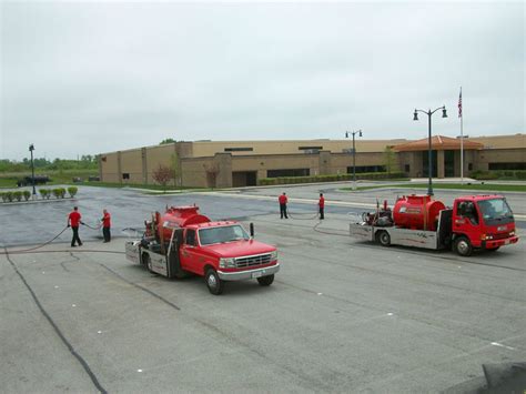 When the time comes and you have to have sealcoating done on your asphalt driveway or parking lot, give mr. Express Asphalt Sealcoating Wheaton IL | Driveway Seal Coating