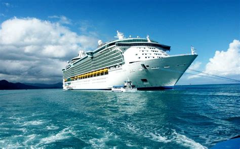 Freedom Of The Seas Wallpaper 2 Ship Gallery Oceanshooter