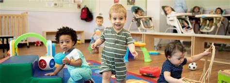 3 Reasons Why You Should Enroll Your Toddler In A Montessori Daycare