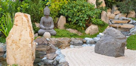 The sand, stones or gravel in a zen garden represent seas, oceans, lakes or streams. Tips in Creating a Zen Garden | Home Design Lover