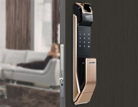 While smart locks make it easy to unlock and lock your door using a smartphone or keypad, sometimes you just want a plain old key. SHS-P718 | Samsung Smart Lock | Samsung Push Pull ...