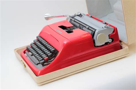 Special Olivetti Studio 44 Red Mint Condition Perfectly Working Vintage